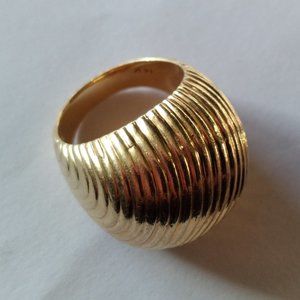 14k Yellow Gold Dome Cocktail Ring size 7, (.476 ounces | 13.5 g)